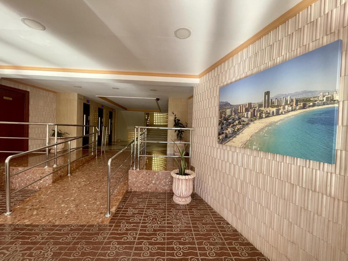 Pintor Solana Poniente Beach Бенідорм Екстер'єр фото